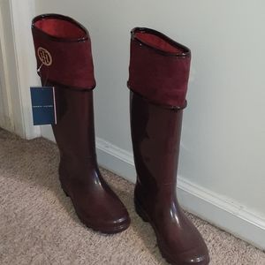 Burgundy TOMMY Hilfiger boots